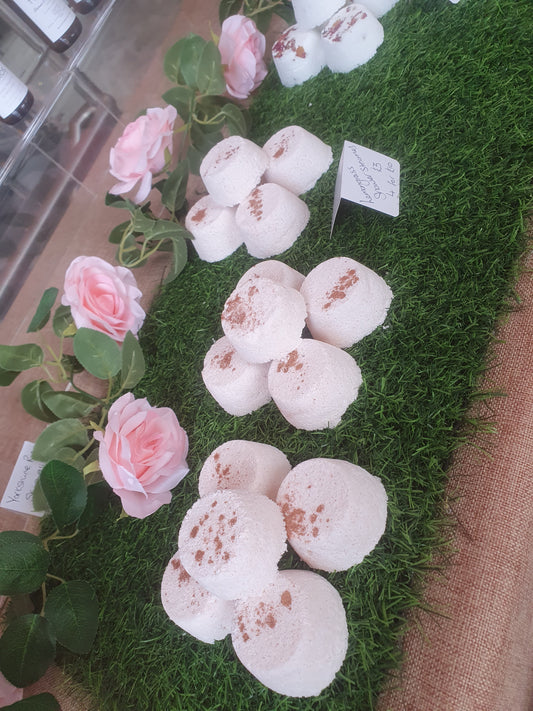 Shower steamers with lemongrass essential oil. Set of 4.