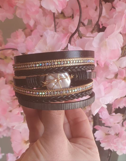 Black & Gold Gem Magnetic Bracelet