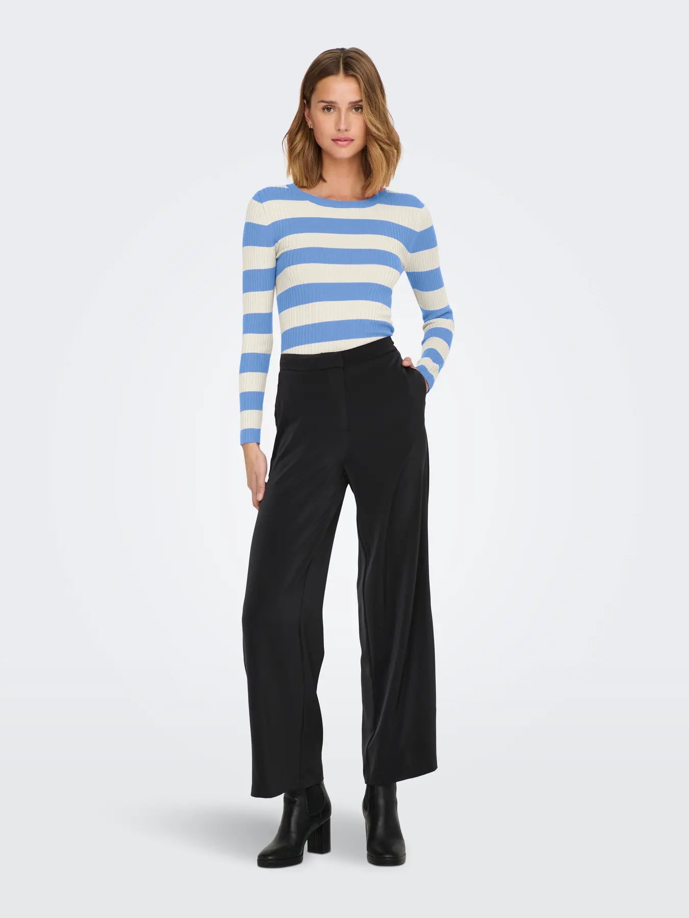 JDY O-NECK PULLOVER KNT in Blue
